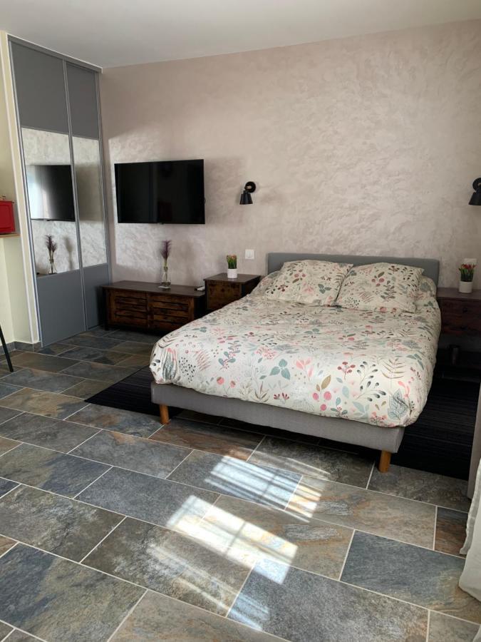 Studio Independant Avec Piscine Et Jardin L'Abergement-Sainte-Colombe المظهر الخارجي الصورة